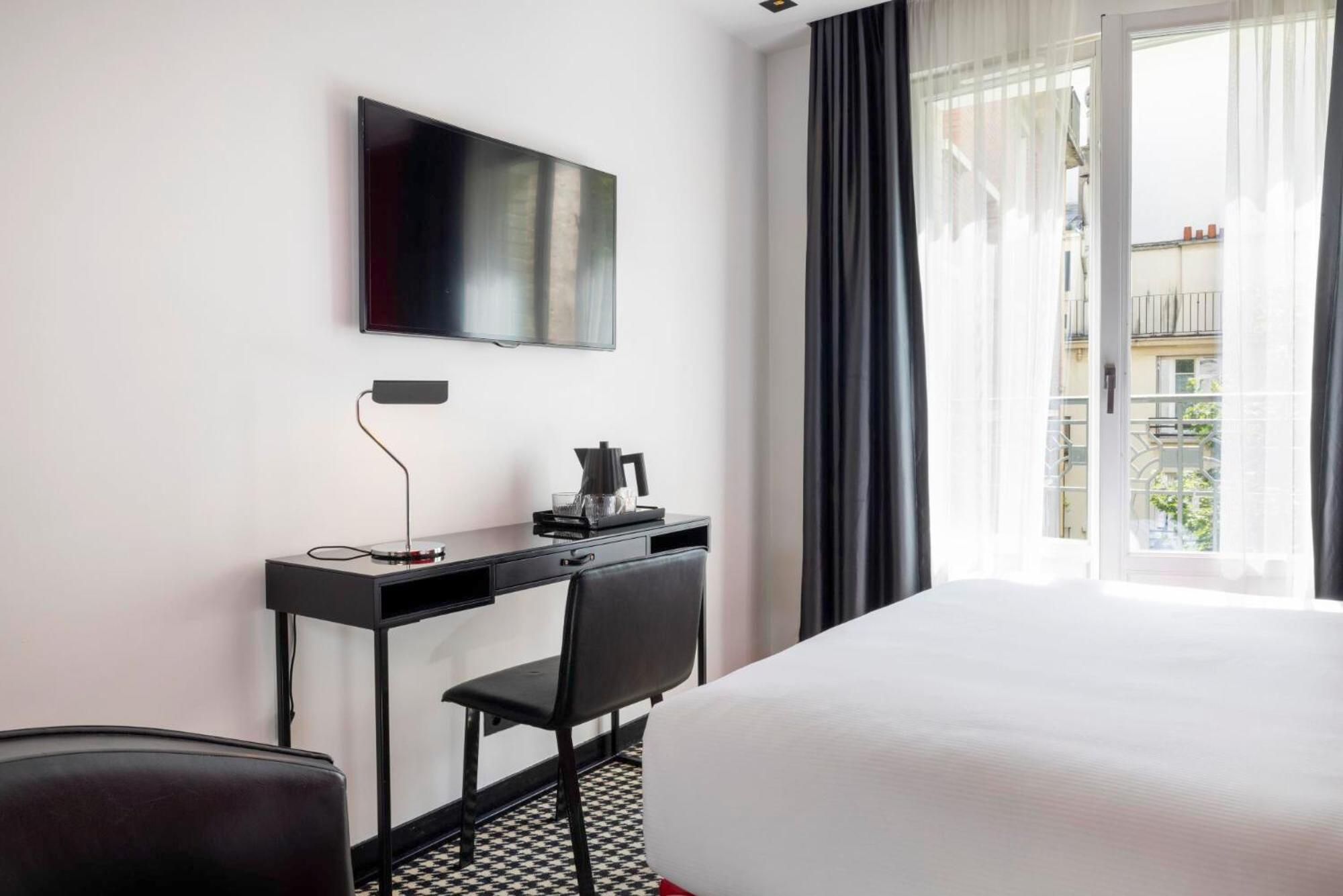 Hotel Felicien & Parijs