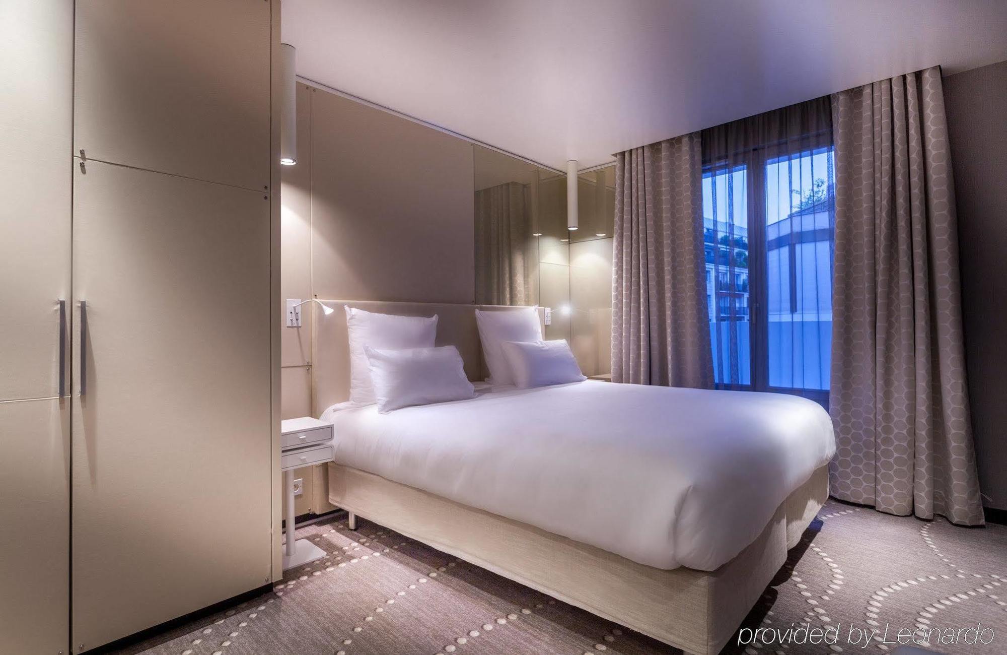 Hotel Felicien & Parijs